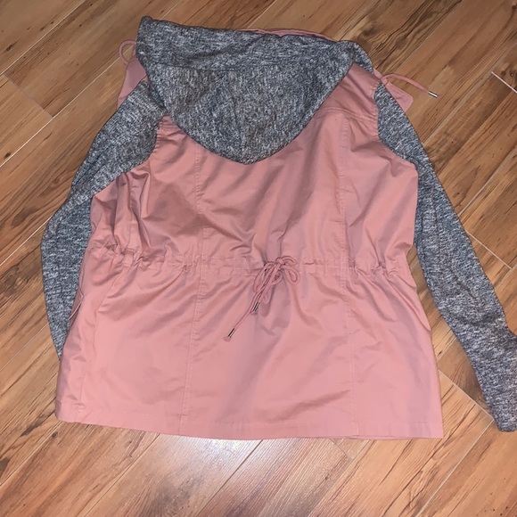 Spring coat - Picture 3 of 3